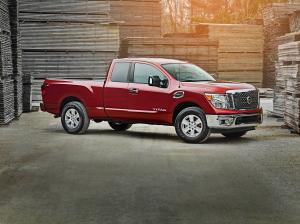 Nissan Titan SV King Cab 2017 года